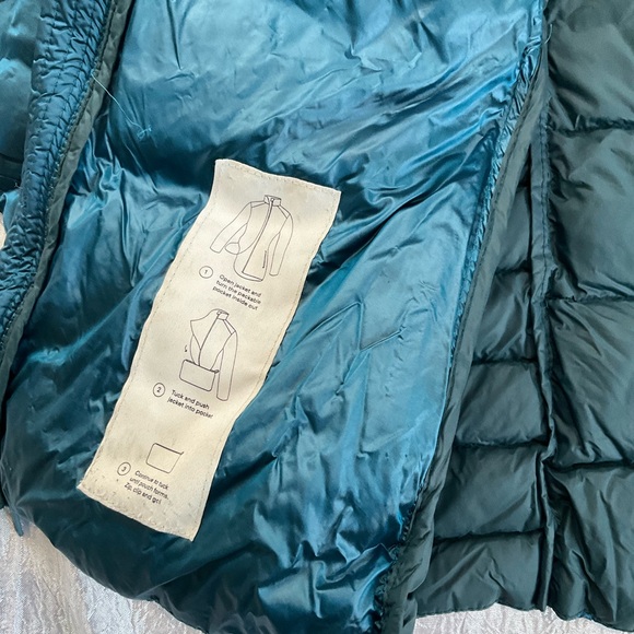 All in Motion Women's Metallic Blue Packable Puffer Jacket - Picture 10 of 13